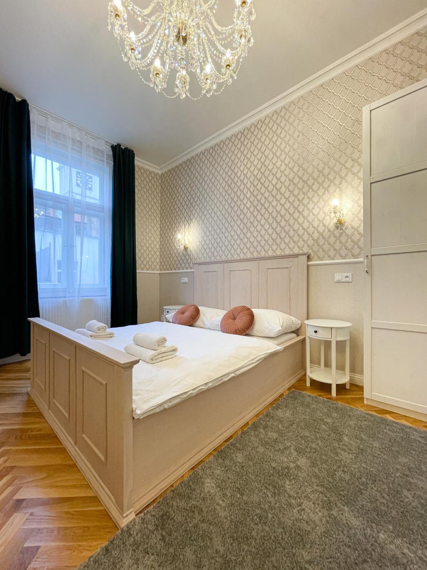 Stupartska - Premium Old Town Residence Прага Екстериор снимка